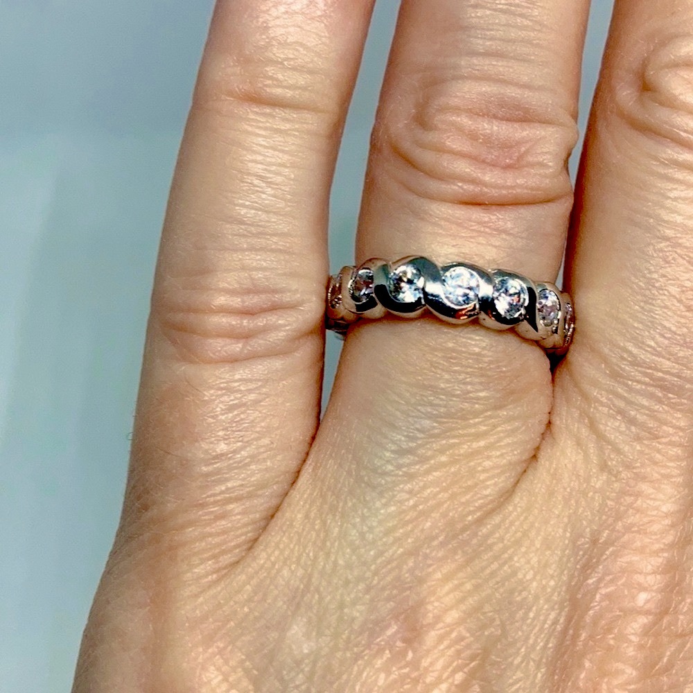*New Simulated Diamond Swirl Band Sterling Silver Eternity Ring J62